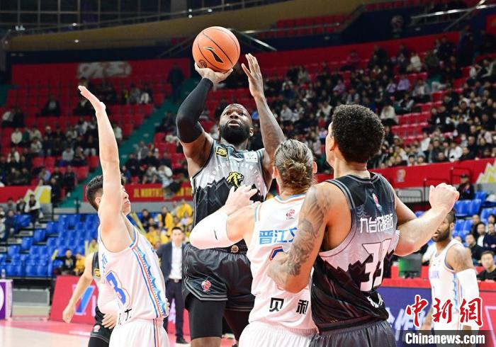 吉林击退福建迎来赛季首胜：6人得分上双，琼斯