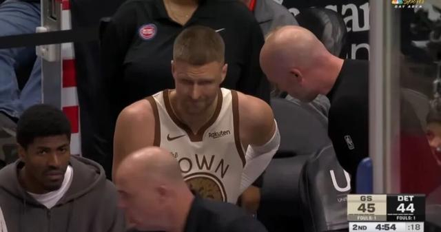 勇士惨败活塞追梦失误成焦点 波尔津吉斯伤退引